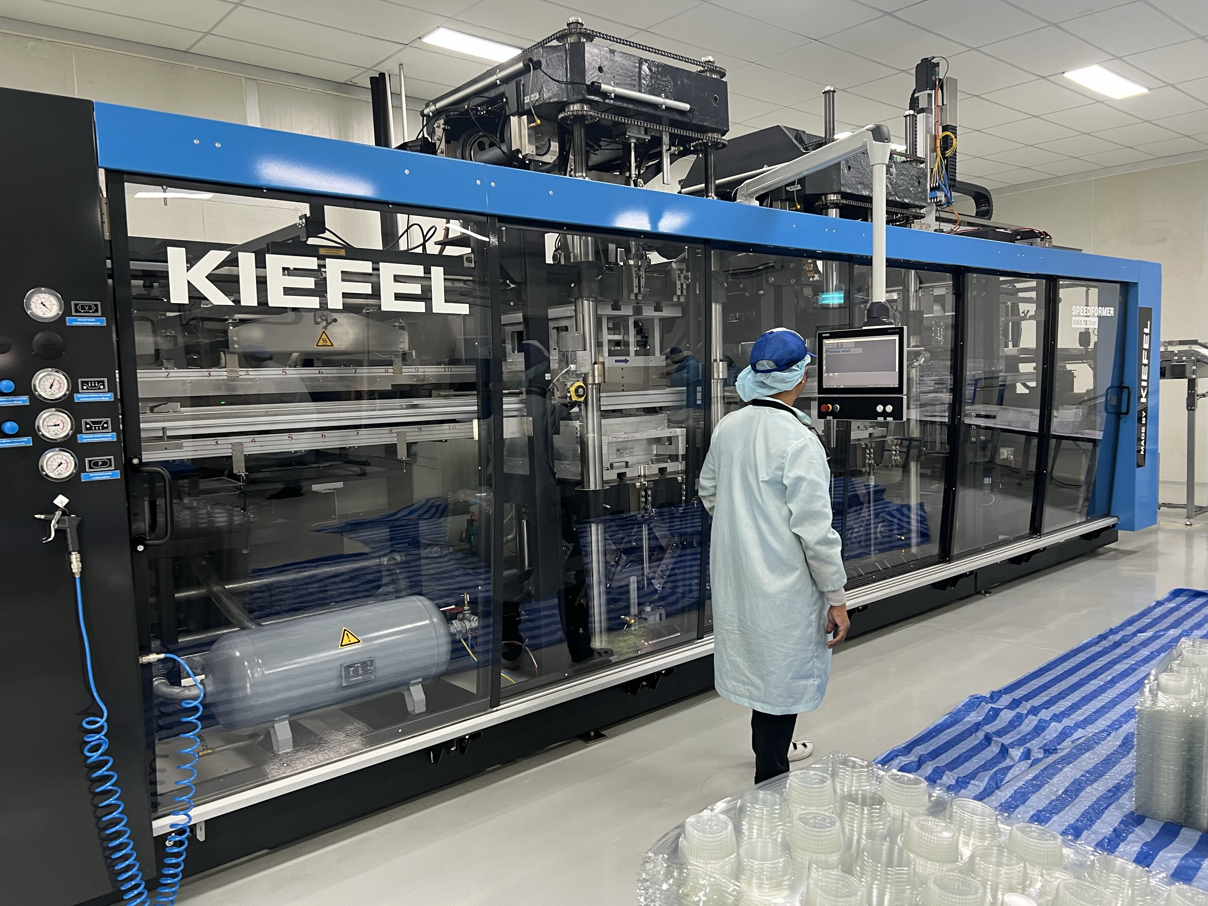 Kiefel Forming Machine
